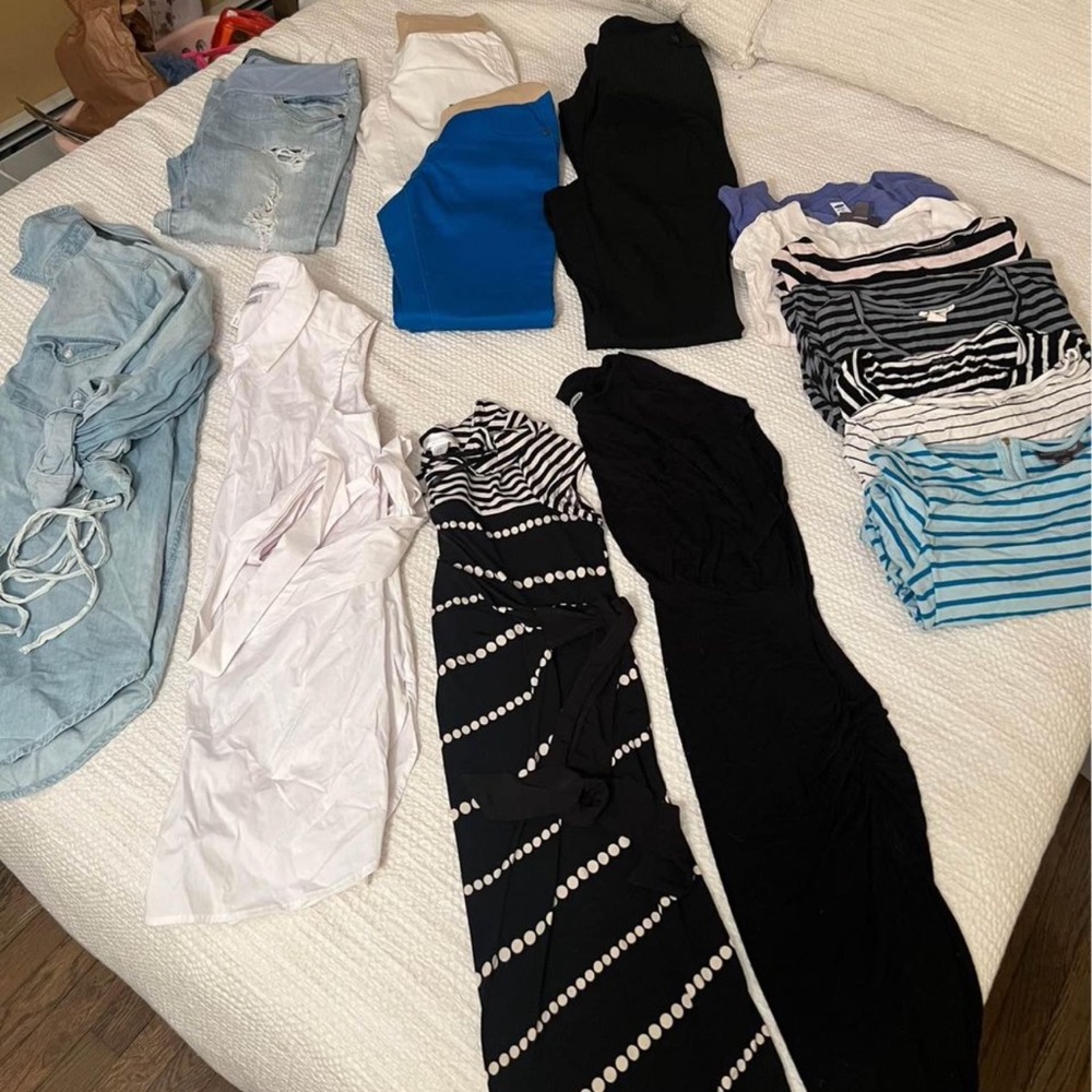 Maternity clothing lot NWT/Like-New